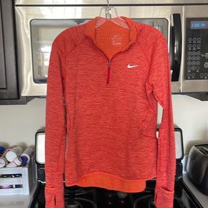 Womens Nike pullover 1/2 zip